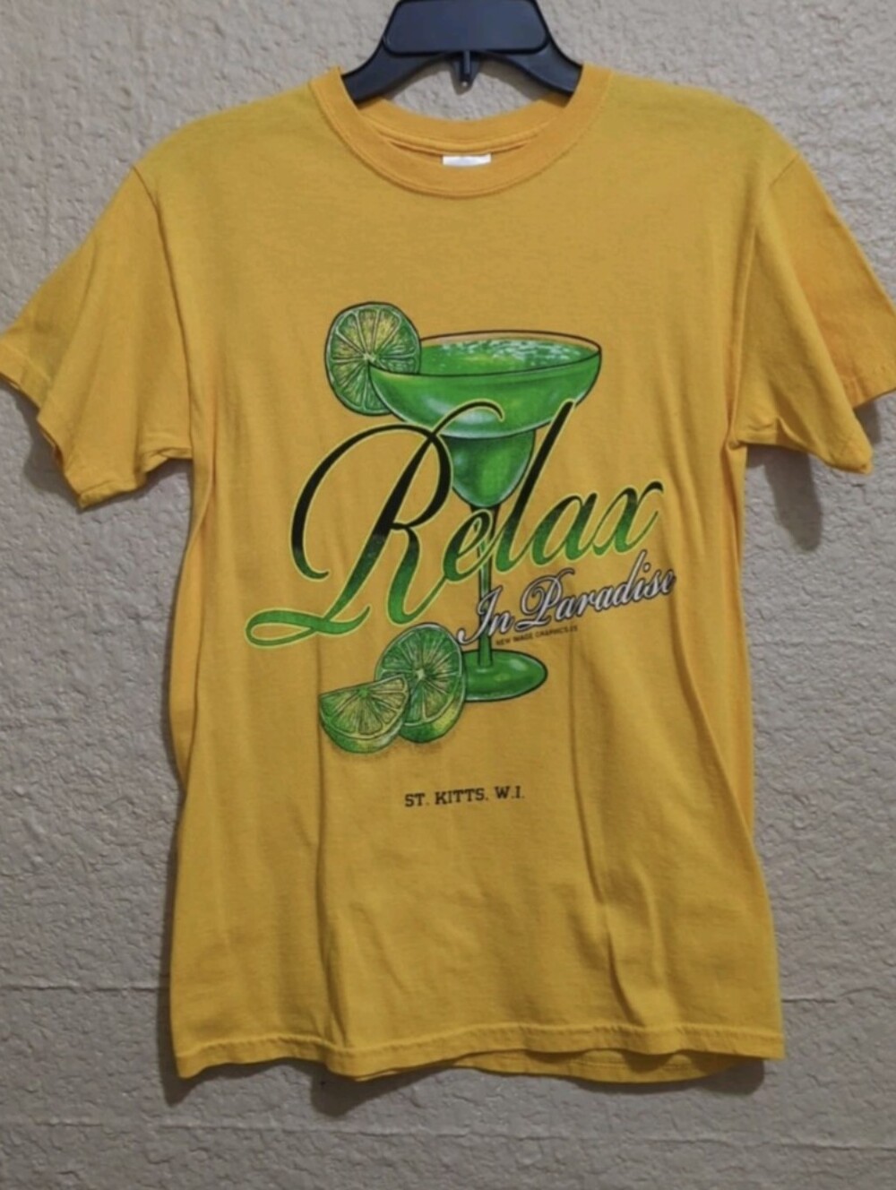 Women's Gildan ST. KITTS W.I. Gold T-Shirt Round Neck Short Sleeves Sz Small